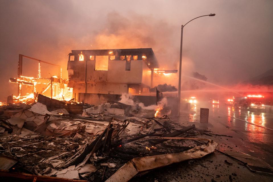 Malibu homes in flames from Palisades Fire