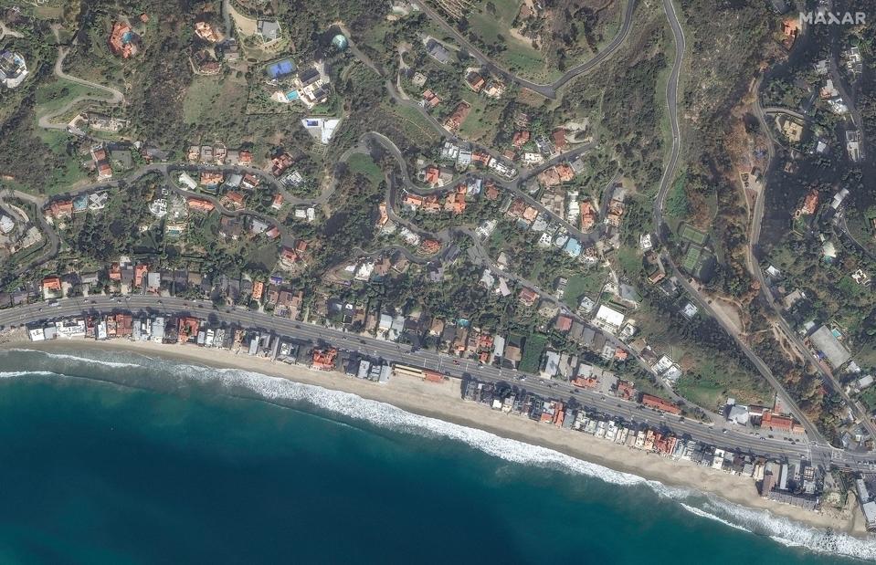 LOS ANGELES FIRES, CALIFORNIA -- JANUARY 18, 2024:  Sequence image 07.  BEFORE Maxar satellite imagery of La Costa Beach, Malibu, Los Angeles, California.  Please use: Satellite image (c) 2025 Maxar Technologies.