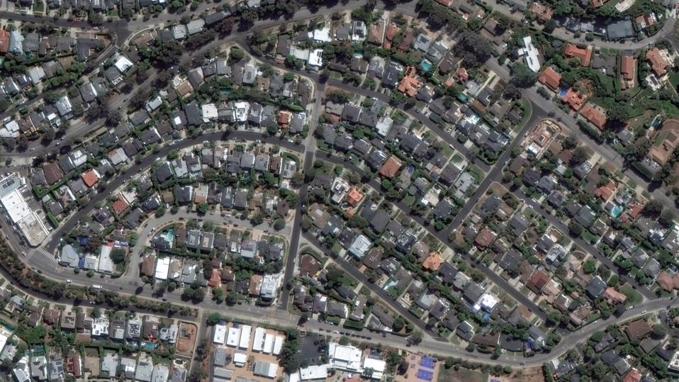 LOS ANGELES FIRES, CALIFORNIA -- OCTOBER 20, 2024:  Sequence image 09.  Maxar BEFORE satellite imagery of additional homes before the destruction in Pacific Palisades, Los Angeles, California.  Please use: Satellite image (c) 2025 Maxar Technologies.