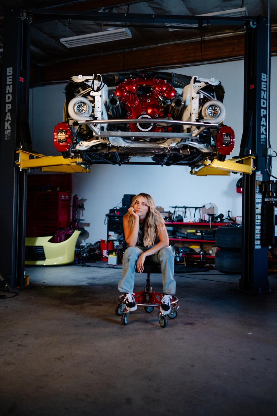 Emelia Hartford's Nissan Z Crushes Quarter-Mile World Record