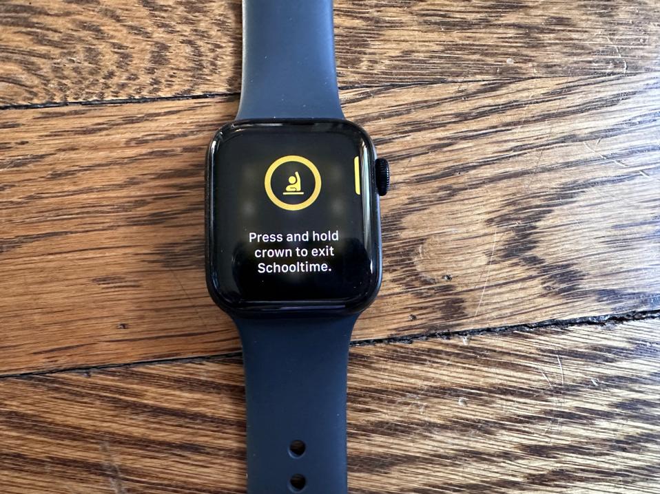A close-up of the Apple Watch SE in Schootime mode.