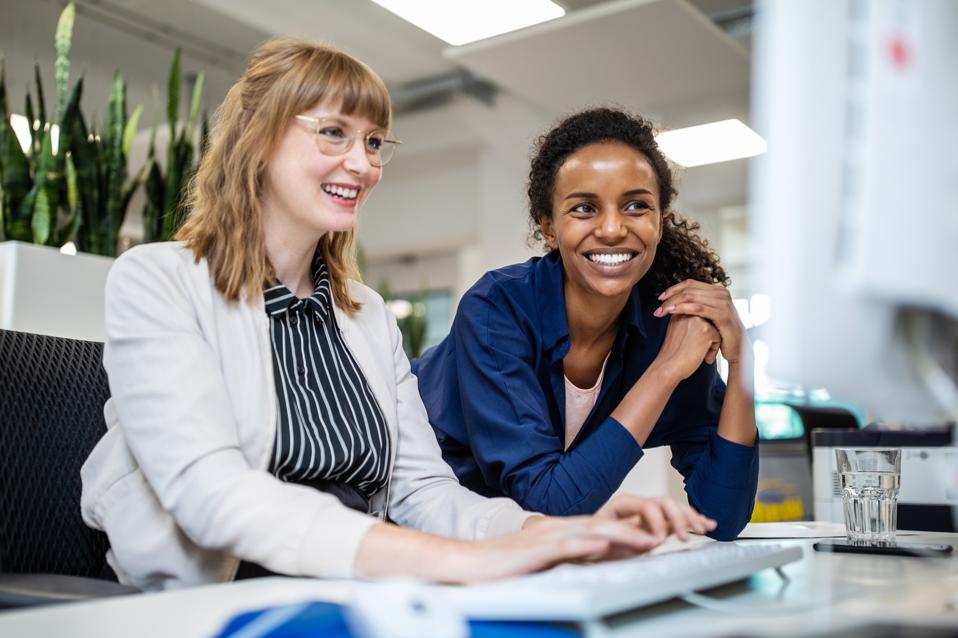 How To Ask For Help At Work, Without Looking Weak
