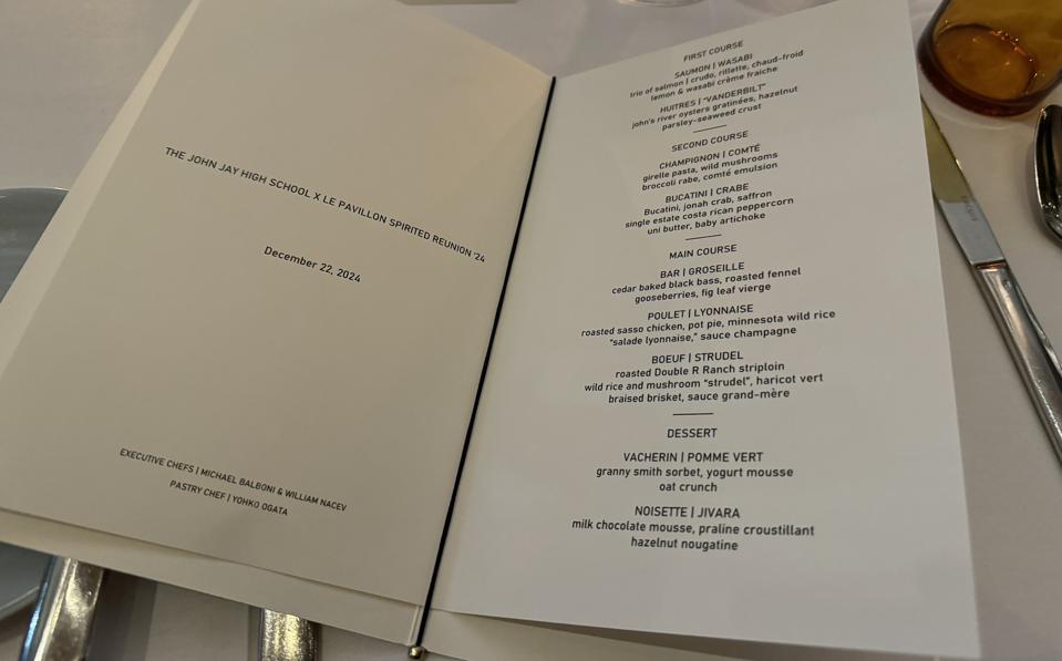 Garden Table at Le Pavillon