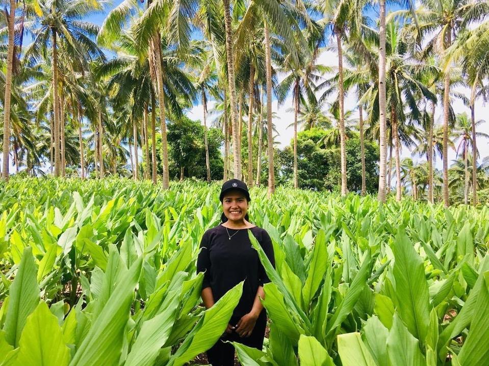 Cherrie in MDQ turmeric farm