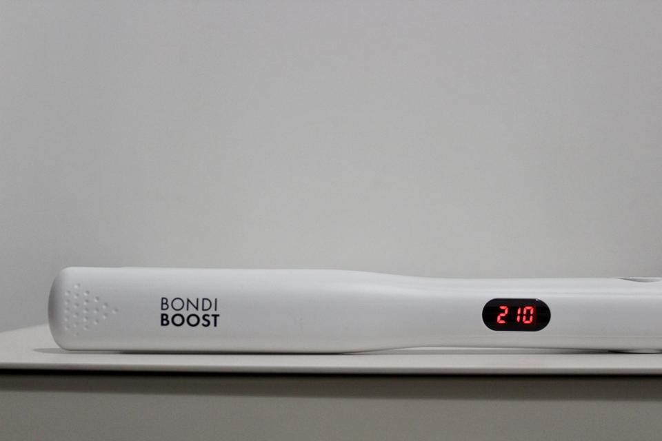 BondiBoost Aloe Flat Iron