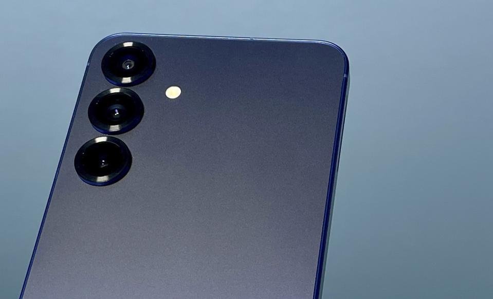 Samsung Galaxy S25 Terima Pembaruan Seamless: Langkah Baru dalam Keamanan dan Kemudahan