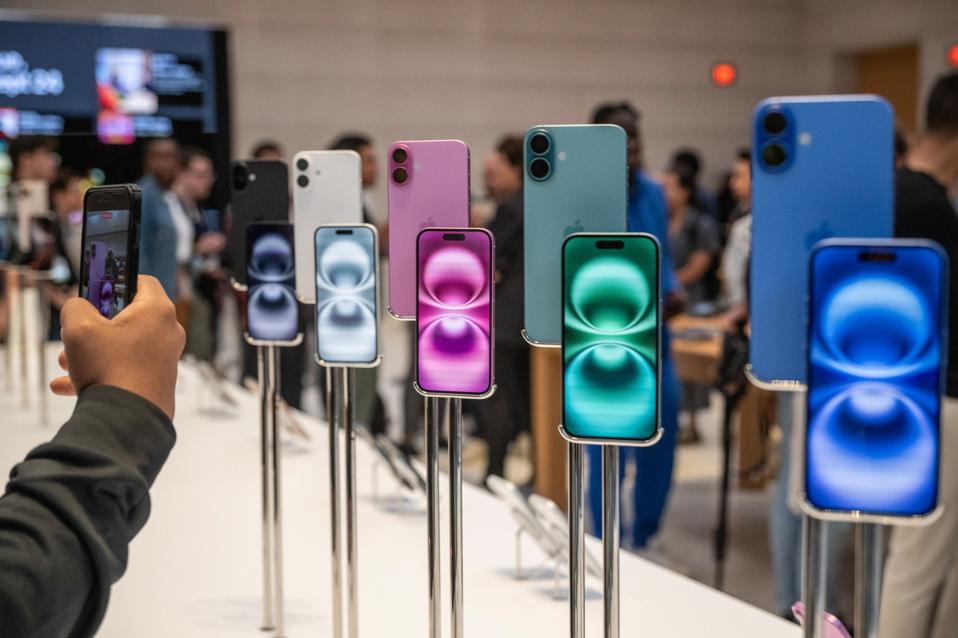 Pembaruan iOS 18.3 Bawa Fitur Apple Intelligence dan Perbaikan Penting