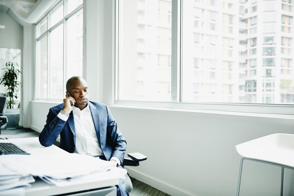 Cara Mengatasi Rutinitas Kepemimpinan dan Memimpin dengan Semangat Baru