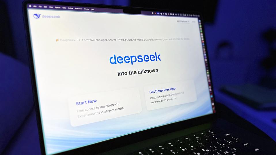 DeepSeek dan Revolusi AI: Inovasi Murah yang Mengguncang Pasar Teknologi Global