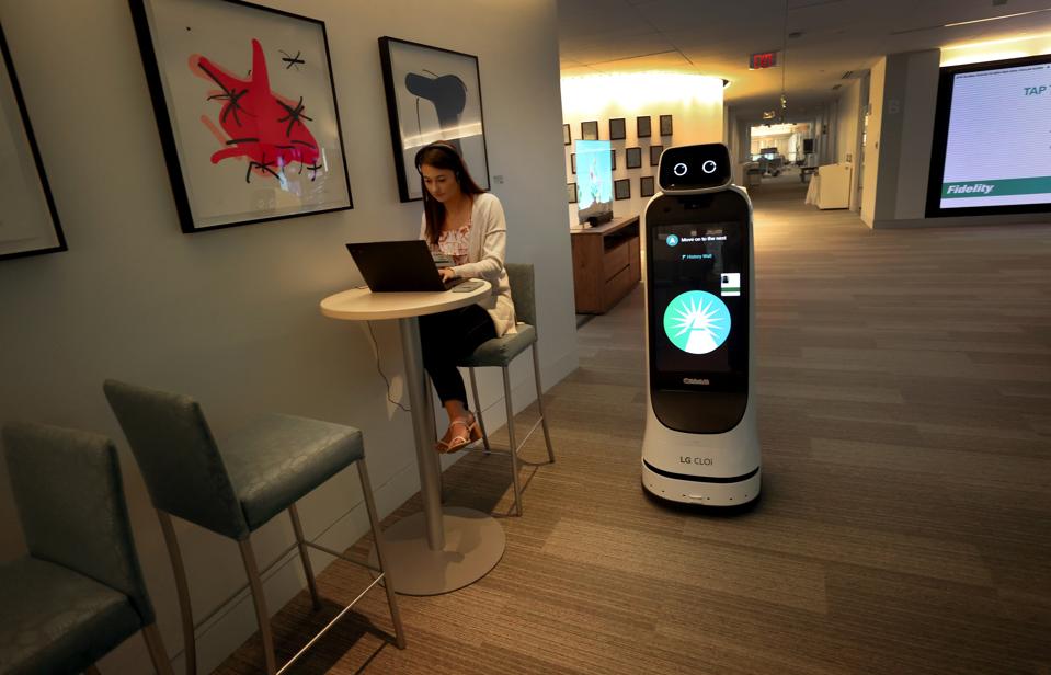 LG Siap Luncurkan Robot Rumah Pintar Q9 untuk Hidup Lebih Mudah