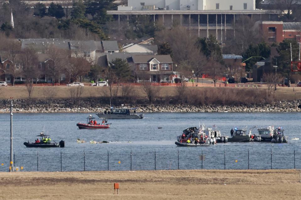 Pelajaran Tragedi Pesawat Washington: Mengapa Reformasi Kesehatan Lamban