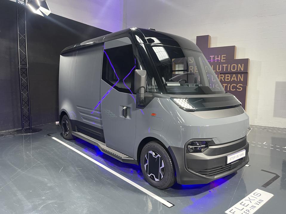 Flexis Hadirkan Van Listrik Inovatif untuk Percepat Elektrifikasi Kendaraan Komersial