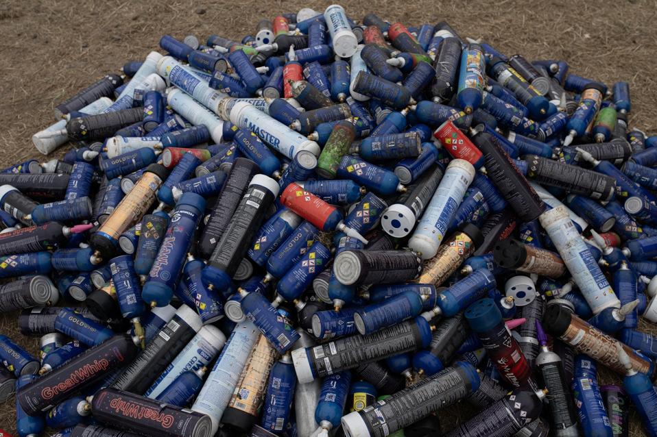 Bahaya Tersembunyi Galaxy Gas: Gas Lucu yang Bisa Merusak Otak Remaja