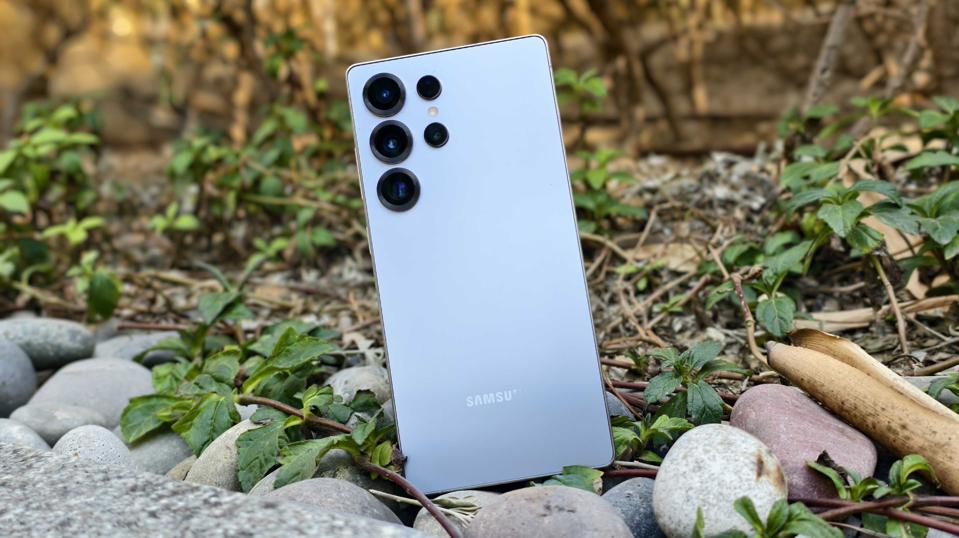 Galaxy S25 Ultra: Smartphone Samsung dengan AI Canggih Tapi Kurang Nyaman Digenggam