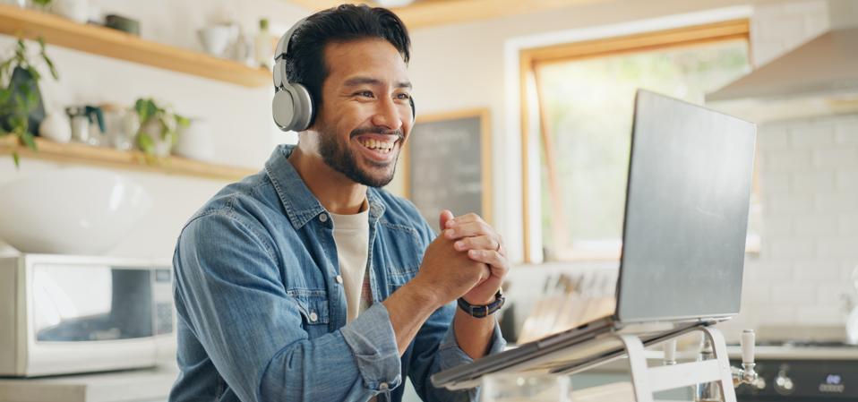 Tren Kerja Remote di 2025: Peluang Besar di Tengah Tantangan AI dan PHK