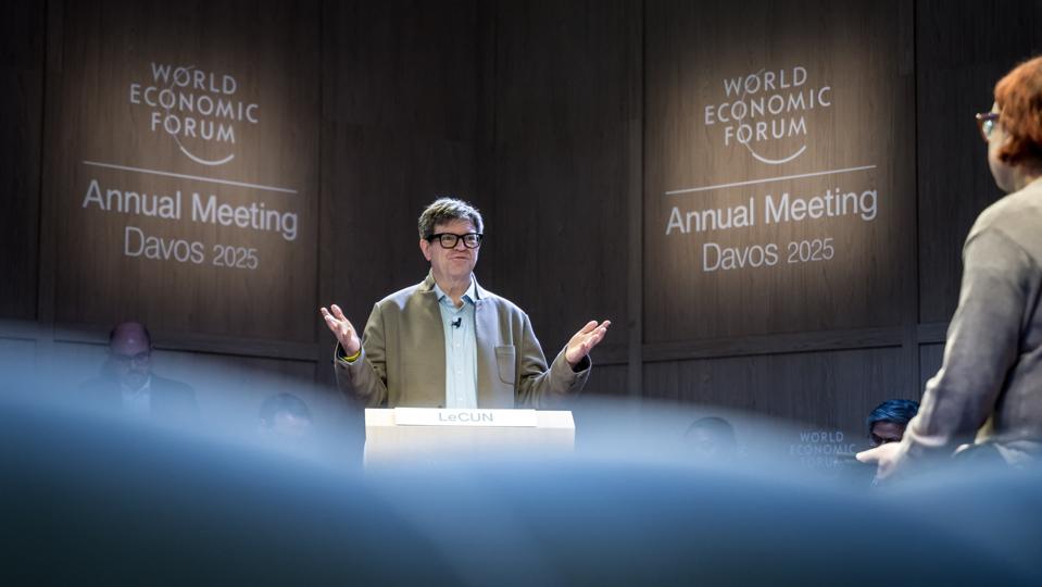 Pertarungan Pengendalian Data: Kunci Masa Depan AI Setelah LLM Berlalu