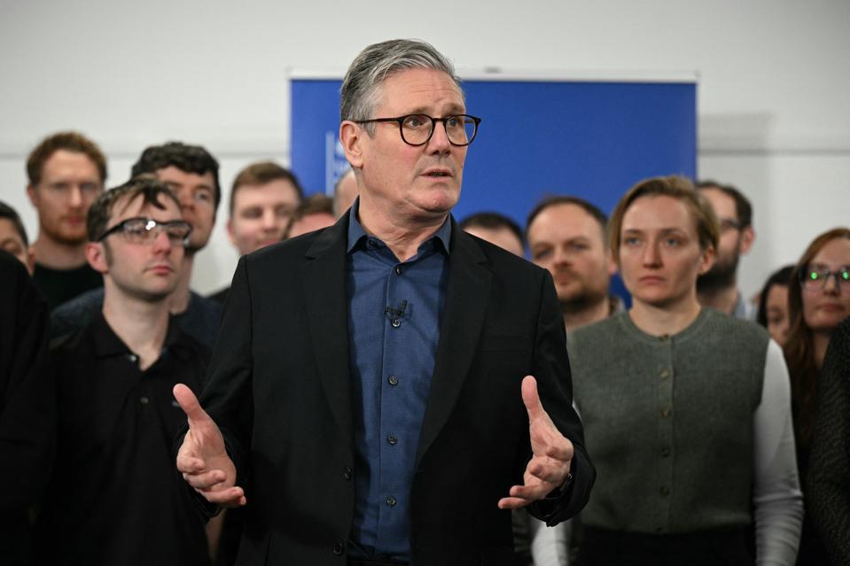 Starmer Janji Hapus Aturan Lama demi Bangun Pembangkit Nuklir Baru