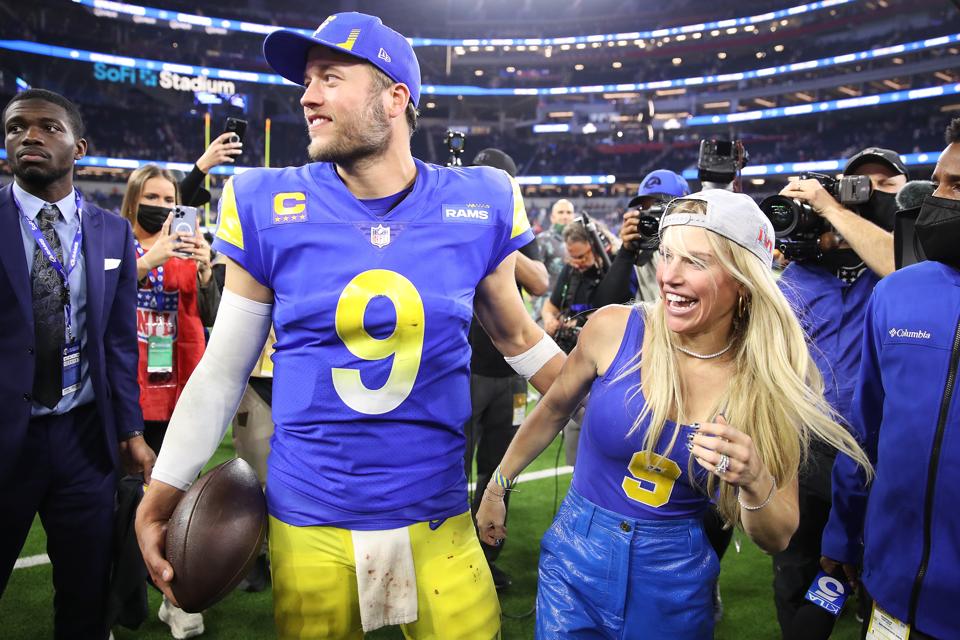 Kelly Stafford Ungkap Pentingnya Tidur Berkualitas dan Dukungan Keluarga