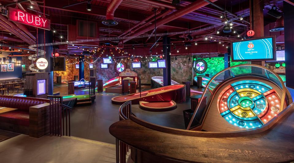 Mengenal Emerging: Investasi Teknologi dan Hiburan di Masa Depan Perhotelan