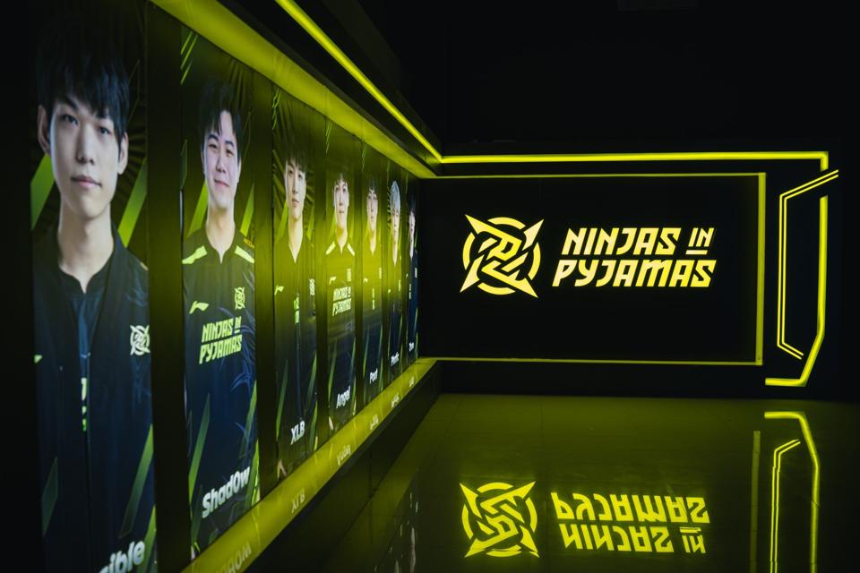 Dari Krisis ke Kejayaan: Perjalanan Hicham Chahine Selamatkan Ninjas in Pyjamas