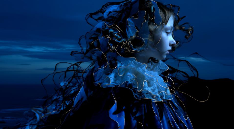 Christie’s Lelang Pertama Seni AI, Perdebatan Hak Cipta dan Kreativitas