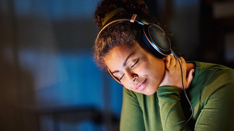 Sennheiser HD 505: Headphone Terbuka Berkualitas Tinggi dengan Harga Terjangkau