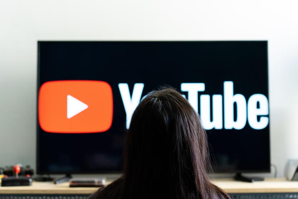 YouTube Menggeser TV Konvensional dengan Inovasi dan AI di Amerika Serikat