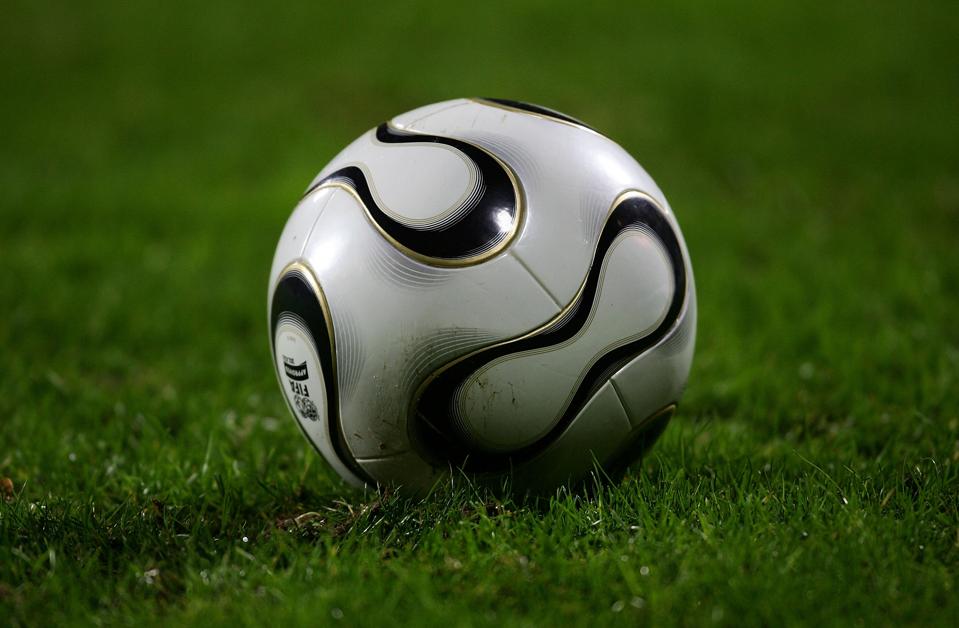 Robot Mini Humanoid DeepMind Main Sepak Bola dengan Kecerdasan Buatan