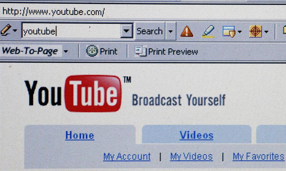 Dari Video Pertama ke AI Canggih: Evolusi YouTube dalam Pembuatan Konten Kreatif