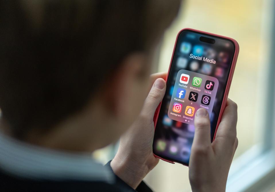Plan To Ban Use Of Mobile Phones In Schools In England
