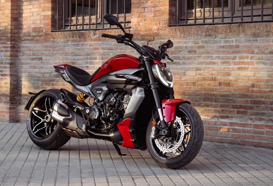 موتورسیکلت کروزر دوکاتی Diavel V4 مدل 2025