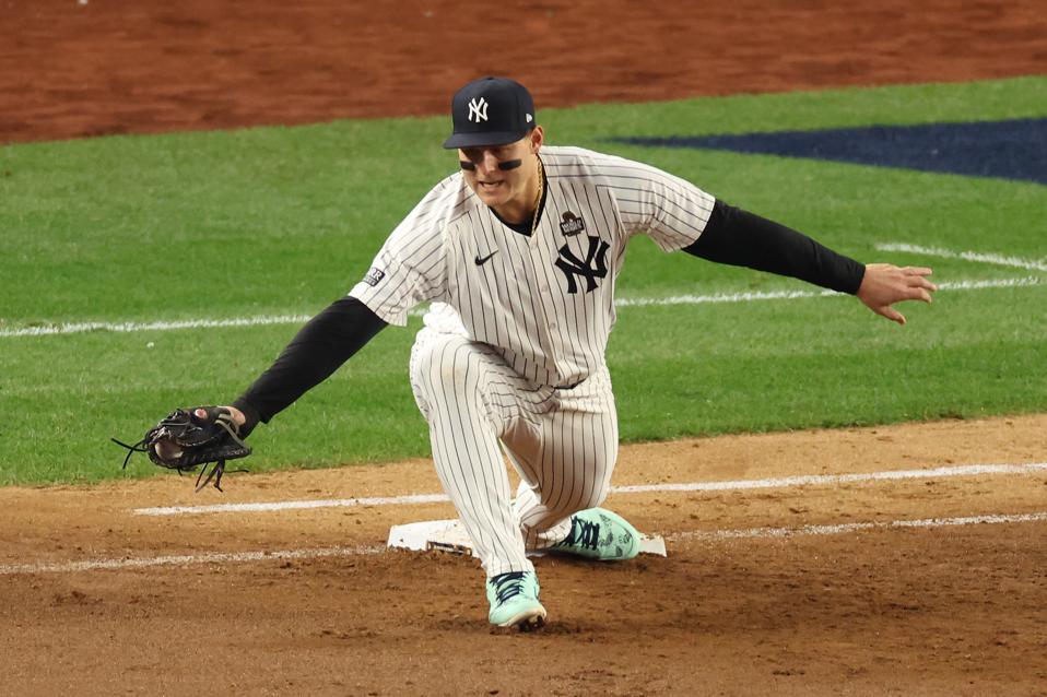 Anthony Rizzo Remains Unsigned Three Weeks Into Spring Training