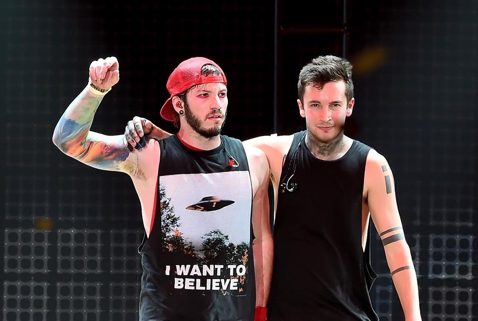 106.7 KROQ Almost Acoustic Christmas 2015 - Day 1