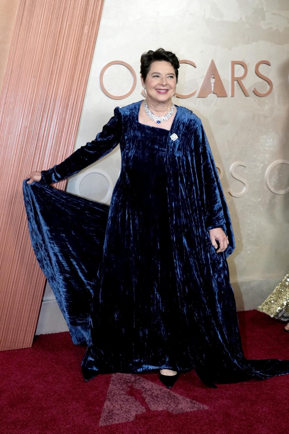 Isabella Rossellini wears Bulgari jewels. (Photo by Jeff Kravitz/FilmMagic)