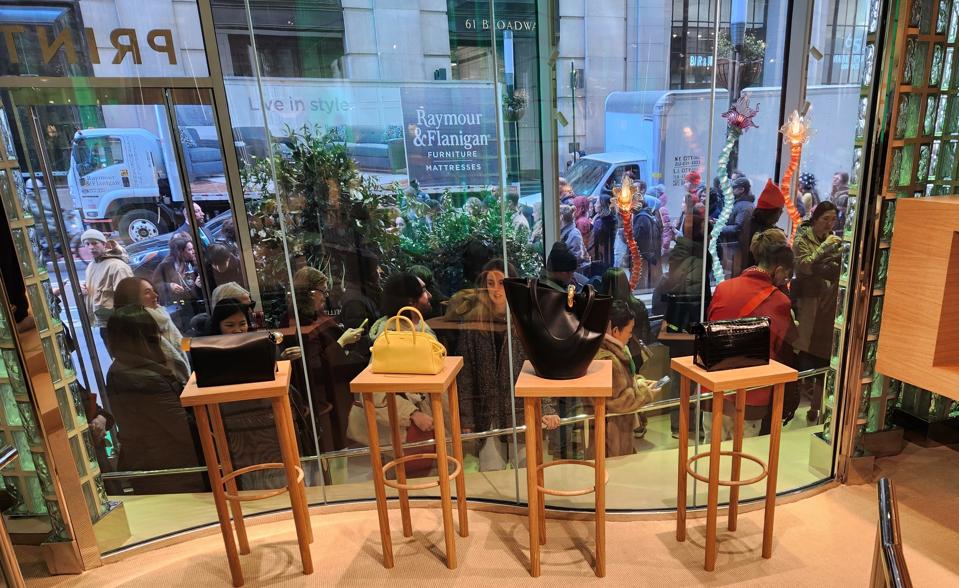 Lining up at the new Printemps store