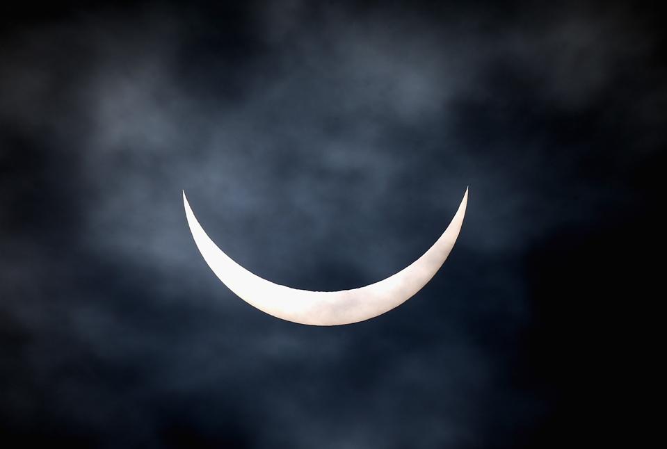 Gerhana Matahari Sebagian 2025: Fenomena Langit dan Tips Pengamatan Terbaik