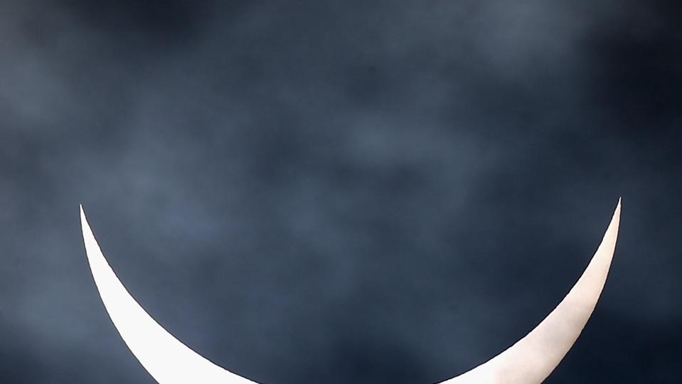 Gerhana Matahari Sebagian 2025: Fenomena Langit dan Tips Pengamatan Terbaik