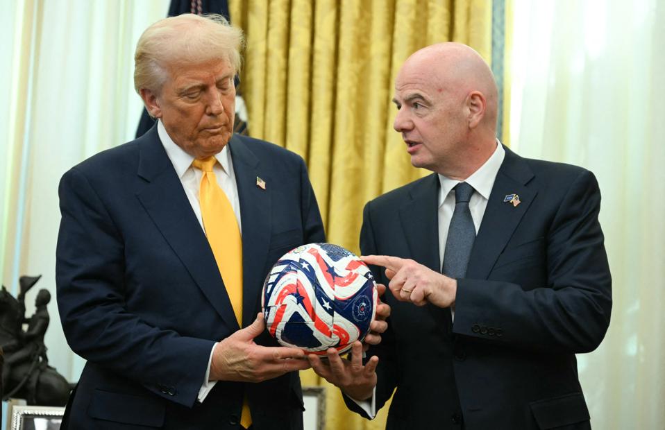 Beautiful Mockler: Trump's Fifa Peace Prize 'may Be The Most Humiliating' For The Us Scene for Desktop Beautiful Mockler: Trump's Fifa Peace Prize 'may Be The Most Humiliating' For The Us Scene for Desktop