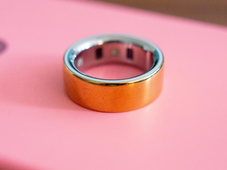 The Oura Ring 4 on a Google Pixel 9 Pro