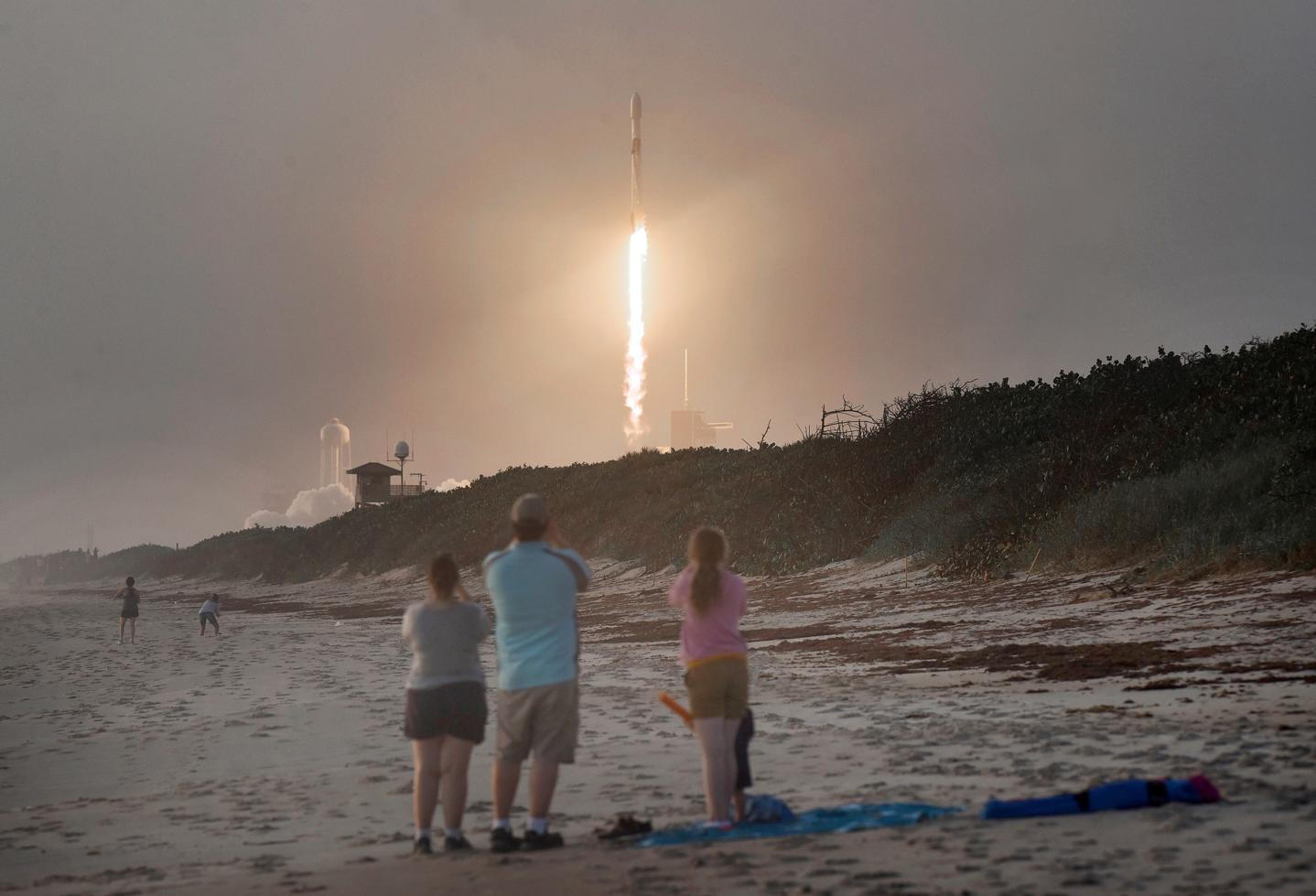 SpaceX Launches Starlink Satellites