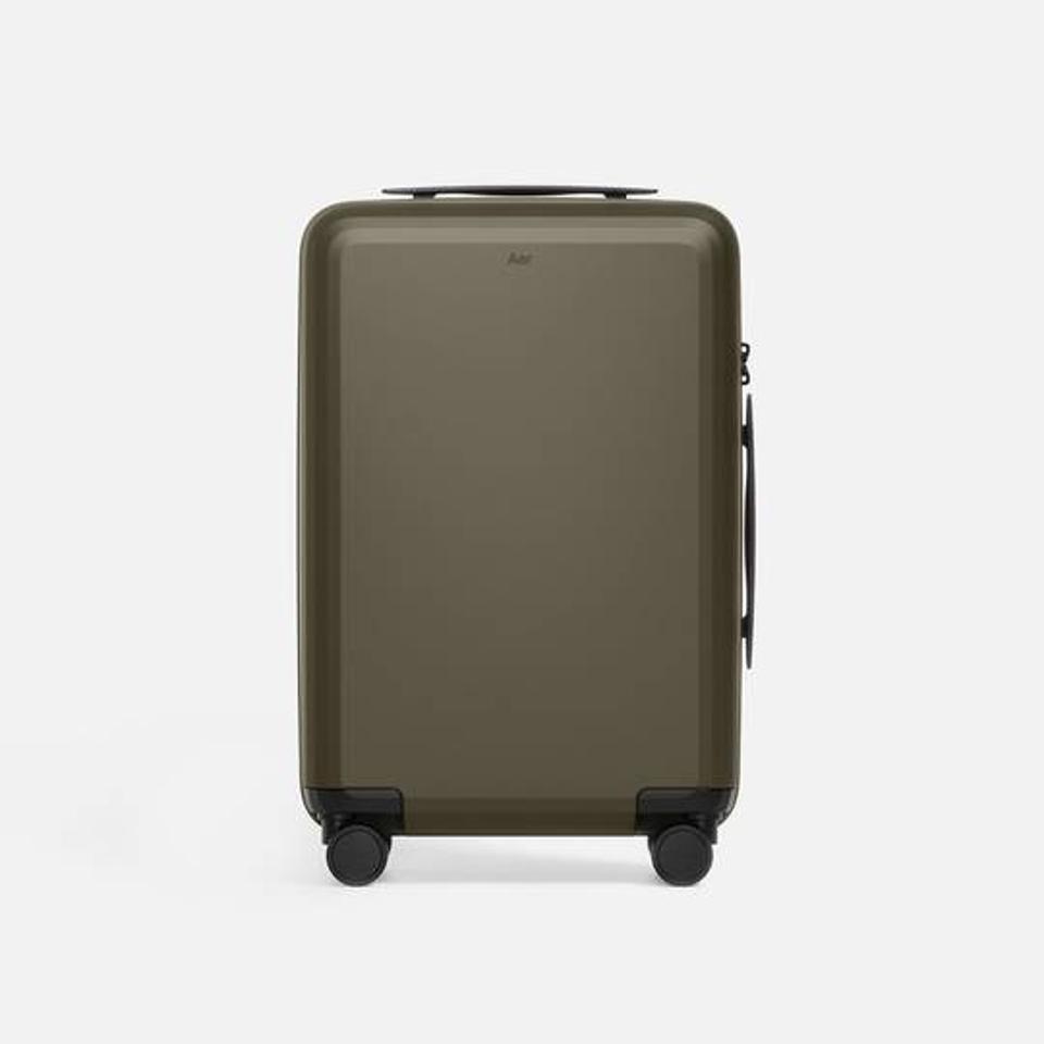 Best Luggage for Long Haul Flights: Ultimate Durable Travel Bags