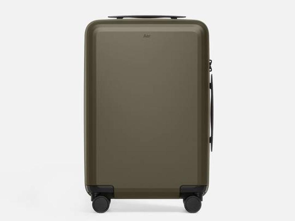 Best Luggage for Long Haul Flights: Ultimate Durable Travel Bags