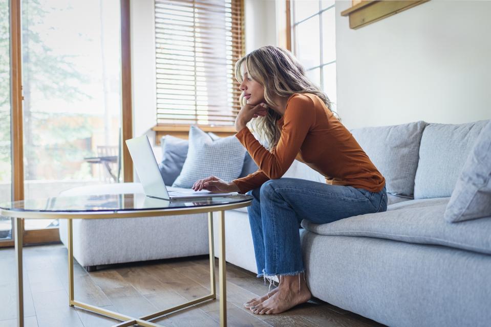 5 Side Hustles That Can Replace Your 50,000 Salary Within A Year