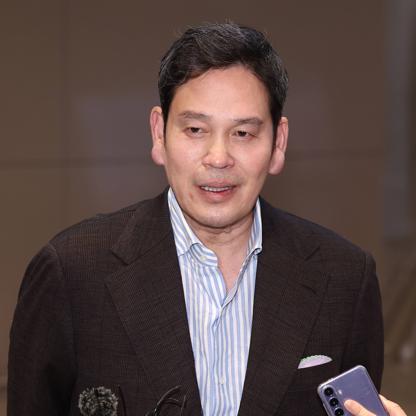 Chung Yong-jin Net Worth and Profile