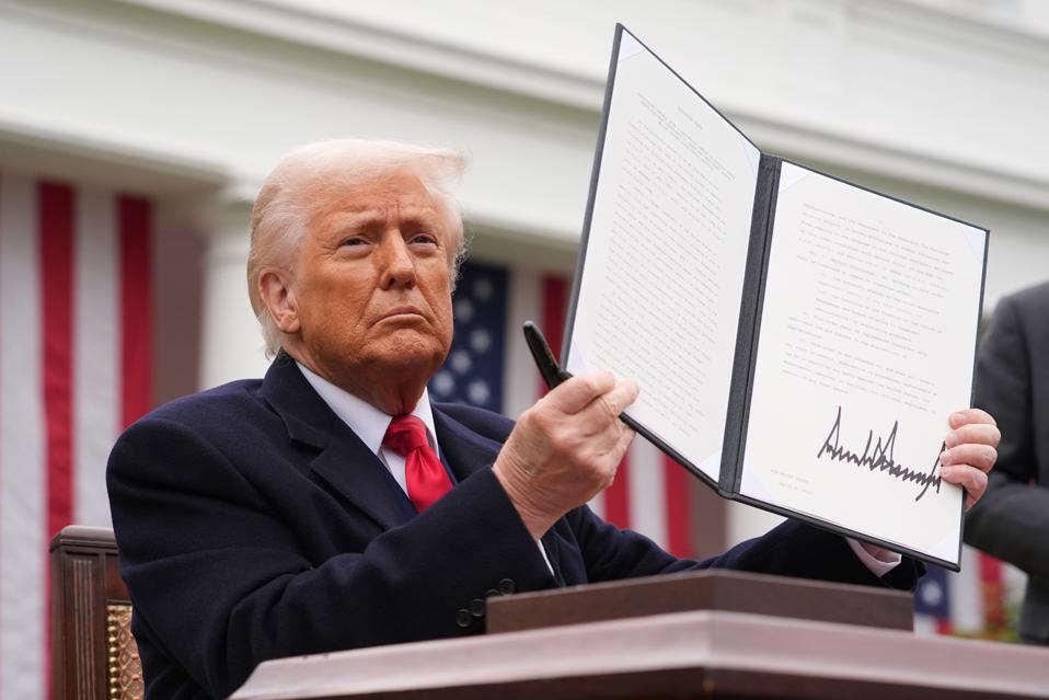 President Trump signs 
