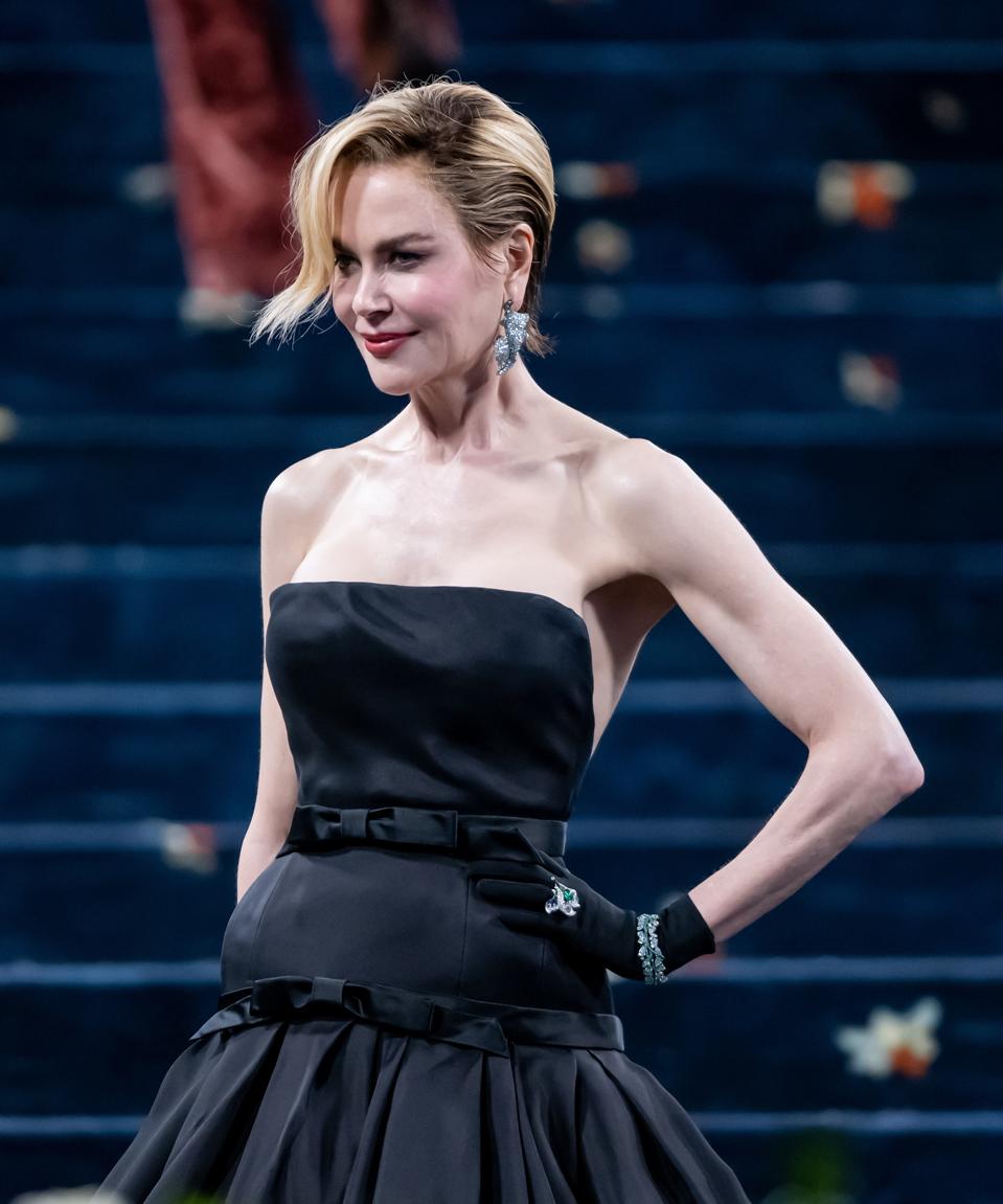 Nicole Kidman wears a vintage Ladymatic “Saphette” timepiece, 1969, to the 2025 Met Gala