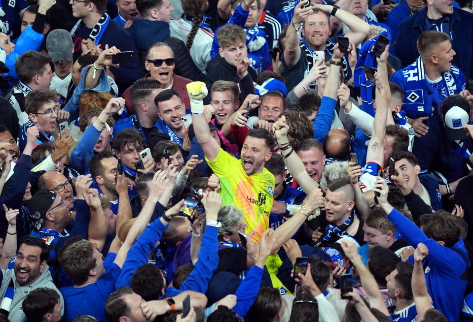 After 7 Years In The Second Division, Hamburg Return To The Bundesliga