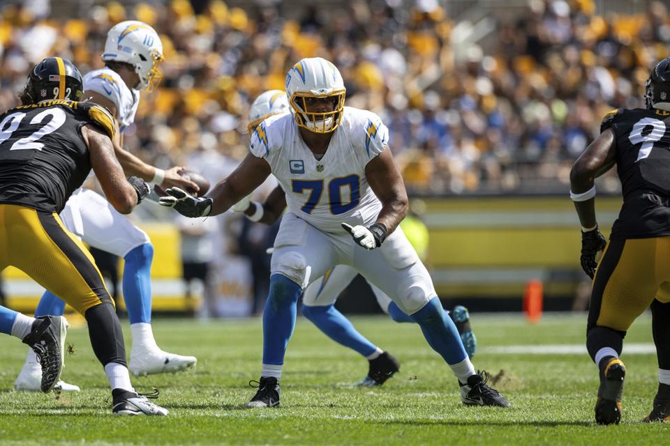 Chargers Steelers Football