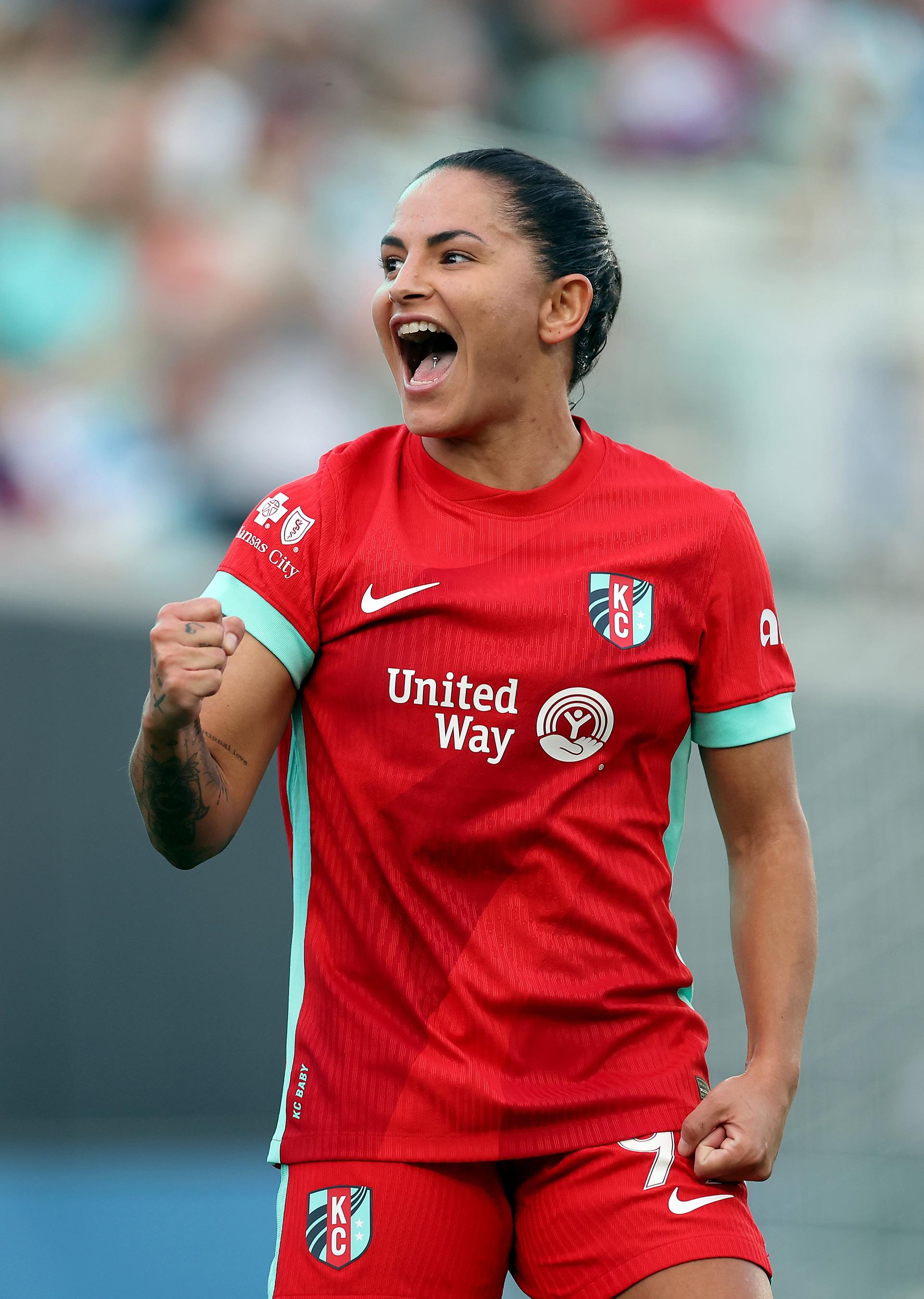 Kansas City Current midfielder Debinha.