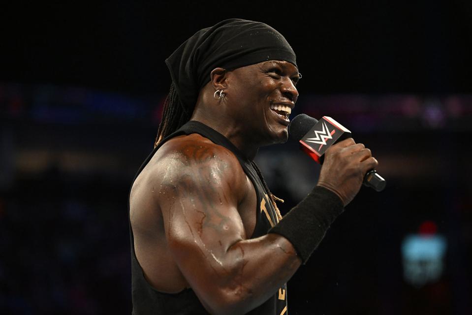 WWE Fans Heartbroken as R-Truth Officially Released After 17-Year Run